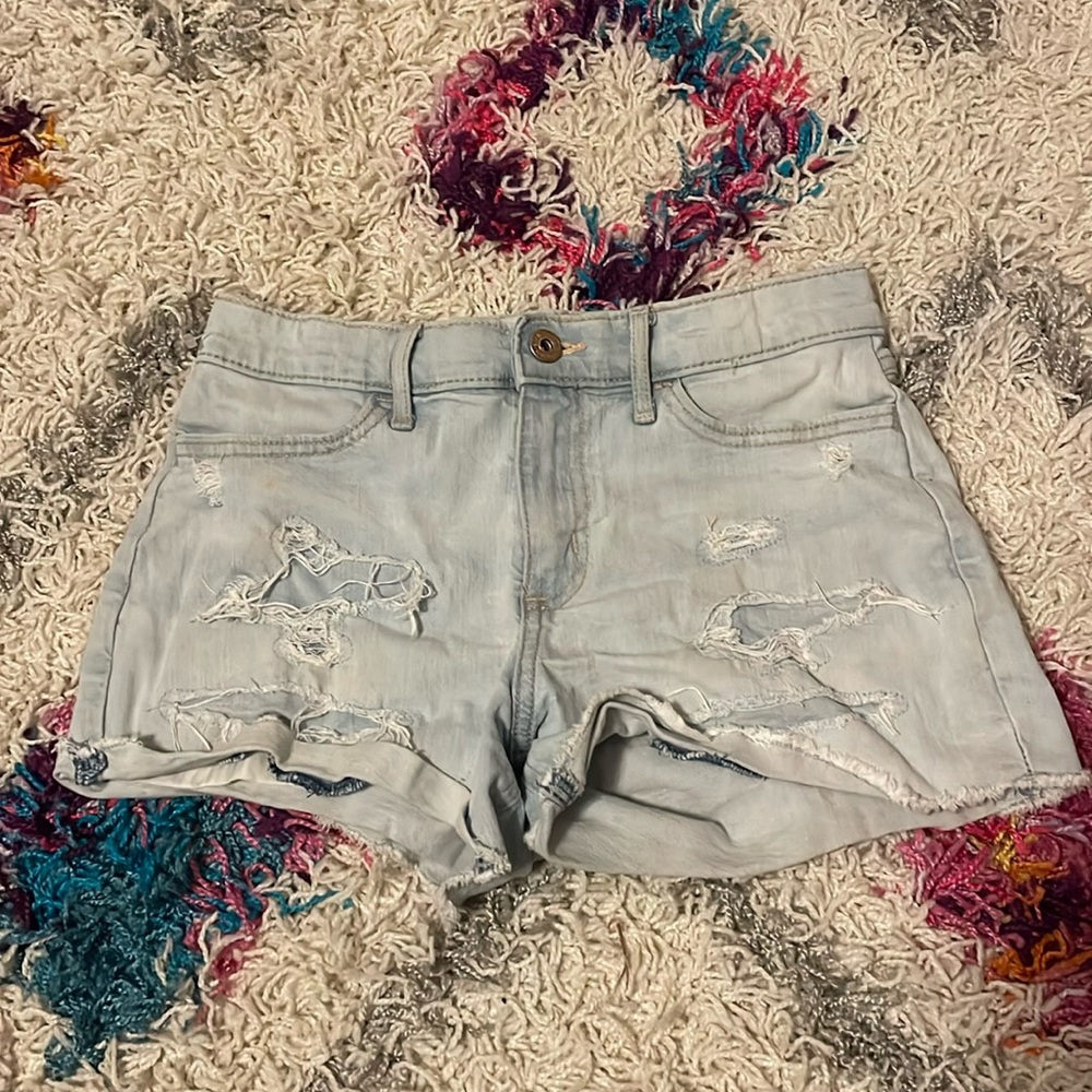 “High-rise mini mom short” Light wash jean shorts